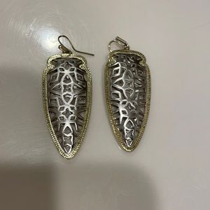 Kendra Scott Sadie filigree arrowhead earring